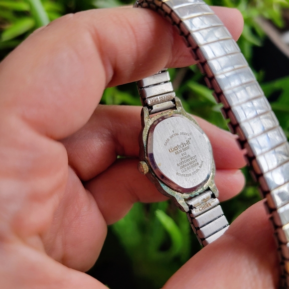 Vintage Watch It Quartz Dainty Stetch Watch - Picture 6 of 6